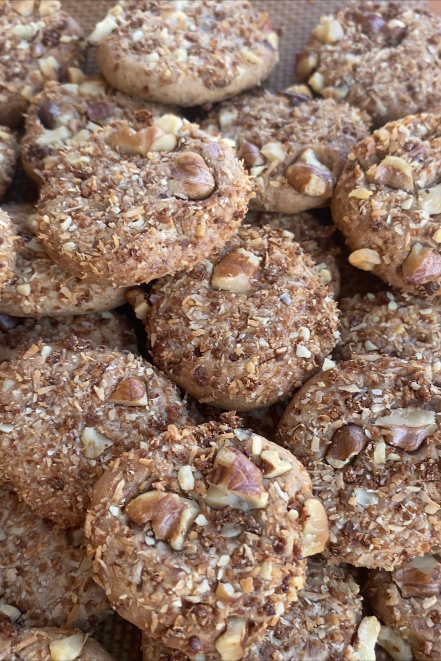 Walnuts and Coconut cookies (250 gram/نباتي /لاكتوز فرى /جلوتن فري)كوكيز عين الجمل و جوز الهند .