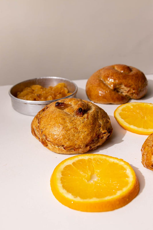 بريوش بالزبيب والبرتقال(٣قطع )